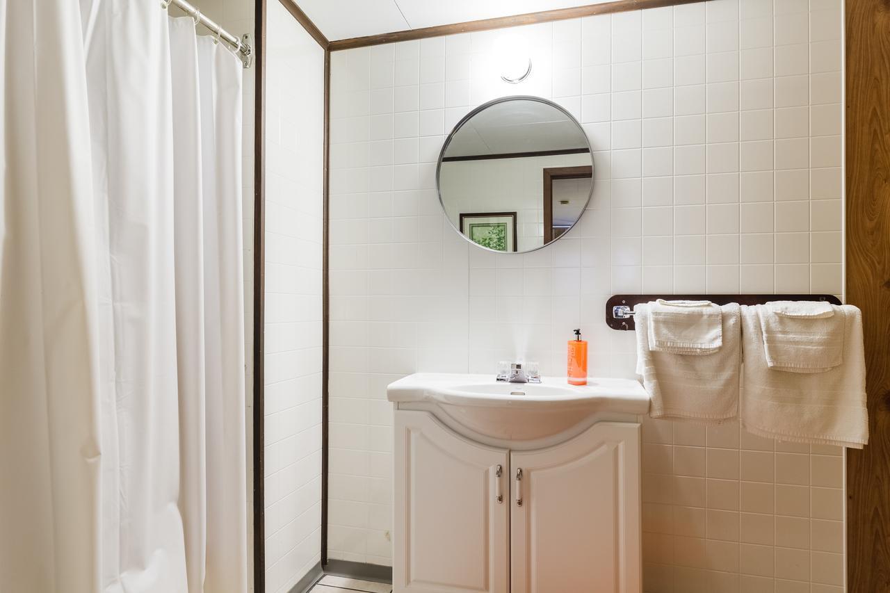 Motel Ile D'Orleans Sainte-Petronille Екстер'єр фото